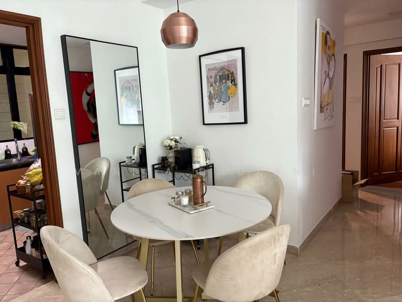 Spring Grove, 53 Grange Road, 2 Bedrooms, 1,012 sqft, Condominium For Rent, by Vanita Dadlani, 500062004 - Dining Room - PropertyGuru.com.sg