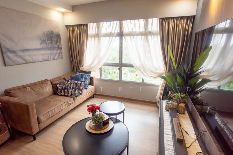 355A Anchorvale Lane HDB Flat For Sale at S$ 670,000 | PropertyGuru Singapore - Living Room