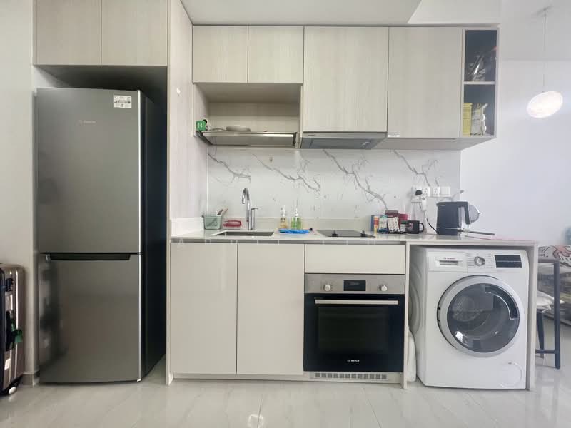 Whistler Grand, 107 West Coast Vale, 1 Bedroom, 506 sqft, Condominium For Rent, by April Liu, 500062050 - Kitchen - PropertyGuru.com.sg