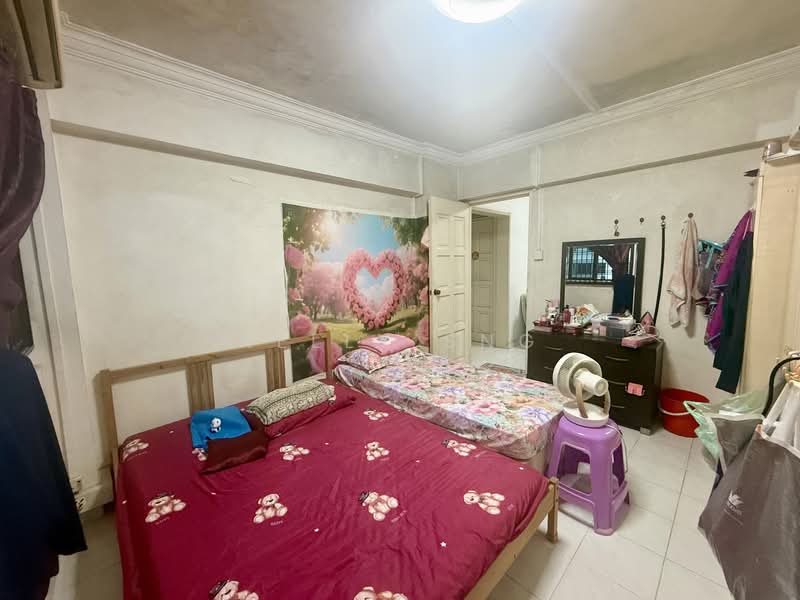 754 Yishun Street 72 HDB Flat For Sale at S$ 568,888 | PropertyGuru Singapore - Bedroom