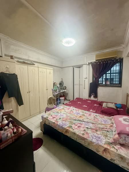 754 Yishun Street 72 HDB Flat For Sale at S$ 568,888 | PropertyGuru Singapore - Bedroom