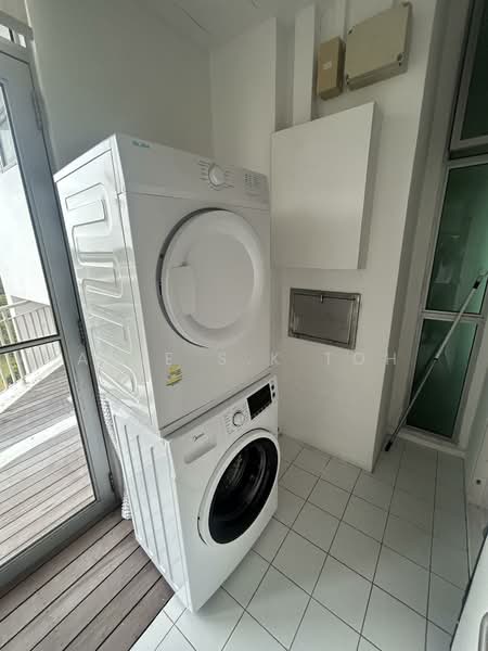 11 Amber Road, 11 Amber Road, 3 Bedrooms, 1,507 sqft, Apartment For Rent, by Able S.K Toh, 500062057 - Balcony - PropertyGuru.com.sg