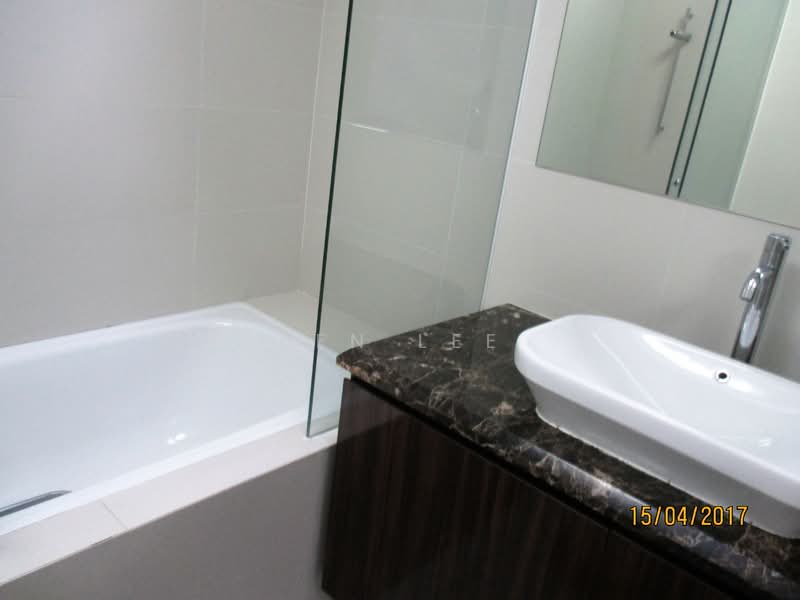 82 yuk tong ave, yuk tong ave, 4 Bedrooms, 3,000 sqft, Semi-Detached House For Rent, by Ben Lee, 500062064 - Bathroom - PropertyGuru.com.sg