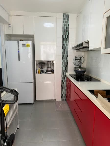 613C Punggol Drive HDB Flat For Sale at S$ 595,000 | PropertyGuru Singapore - Kitchen