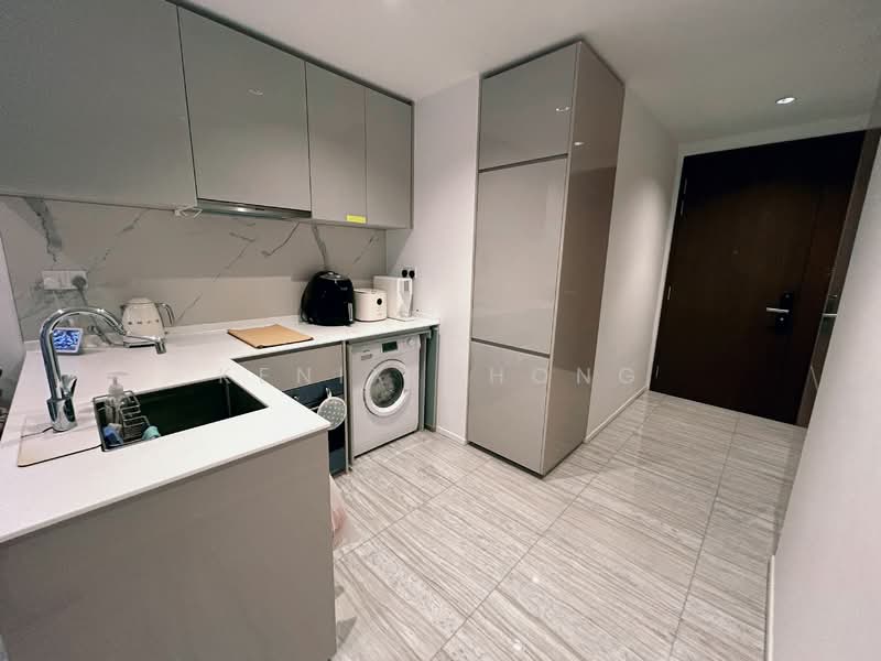 Parc Esta, 912 Sims Avenue, 2 Bedrooms, 635 sqft, Condominium For Sale, by Kenix Chong, 500062101 - Kitchen - PropertyGuru.com.sg