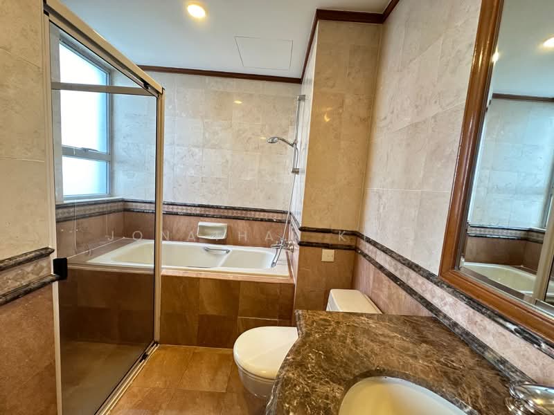 The Bayshore, 22 Bayshore Road, 6 Bedrooms, 2,864 sqft, Condominium For Rent, by Jonathan Khoo, 500062114 - Bathroom - PropertyGuru.com.sg