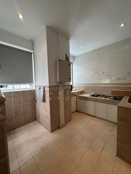 The Bayshore, 22 Bayshore Road, 6 Bedrooms, 2,864 sqft, Condominium For Rent, by Jonathan Khoo, 500062114 - Kitchen - PropertyGuru.com.sg