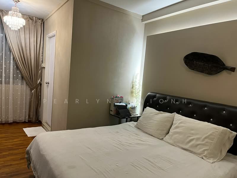 205 Choa Chu Kang Central HDB Flat For Sale at S$ 830,000 | PropertyGuru Singapore - Bedroom