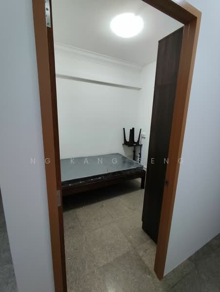 Westcove Condo, 10 West Coast Crescent, Room Rental, 150 sqft, Condominium For Rent, by Ng Kang Seng, 500062156 - Bedroom - PropertyGuru.com.sg