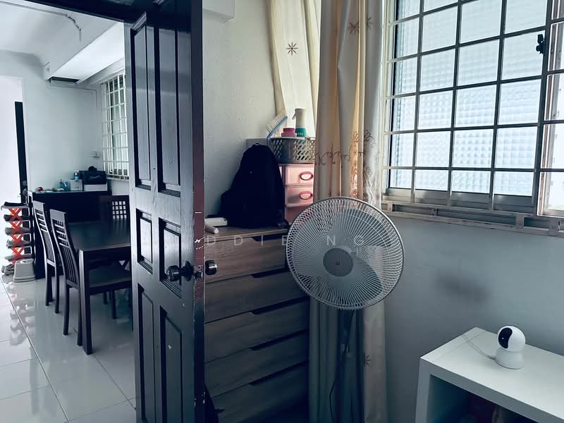 366 Yishun Ring Road, 366 Yishun Ring Road, Room Rental, 200 sqft, HDB Flat For Rent, by Eddie Ng, 500062168 - Dining Room - PropertyGuru.com.sg