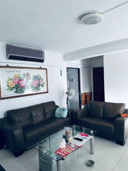 366 Yishun Ring Road, 366 Yishun Ring Road, Room Rental, 200 sqft, HDB Flat For Rent, by Eddie Ng, 500062168 - Living Room - PropertyGuru.com.sg