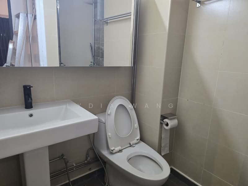Sims Dorado, 11 Lorong 39 Geylang, Room Rental, 120 sqft, Apartment For Rent, by Lydia Wang, 500062176 - Bathroom - PropertyGuru.com.sg