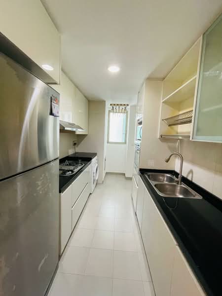Casa Merah Condominium For Sale at S$ 2,200,000 | PropertyGuru Singapore - Kitchen