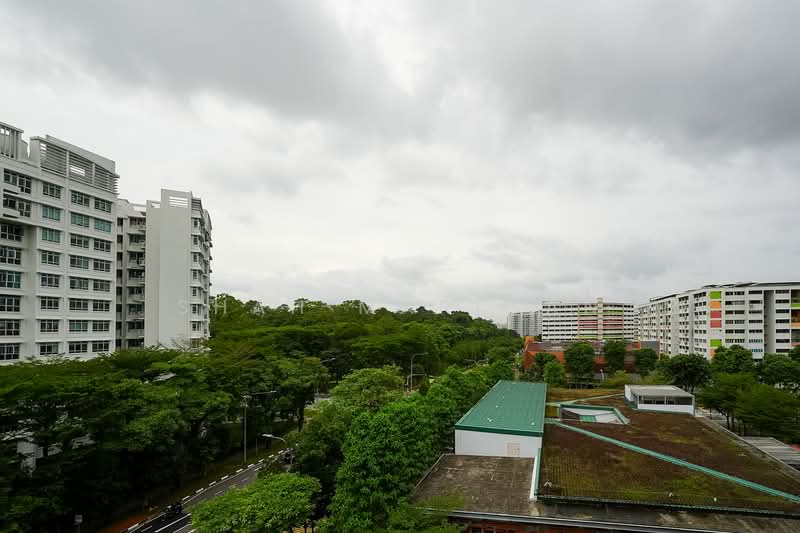 416 Yishun Avenue 11 HDB Flat For Sale at S$ 699,000 | PropertyGuru Singapore - Exterior
