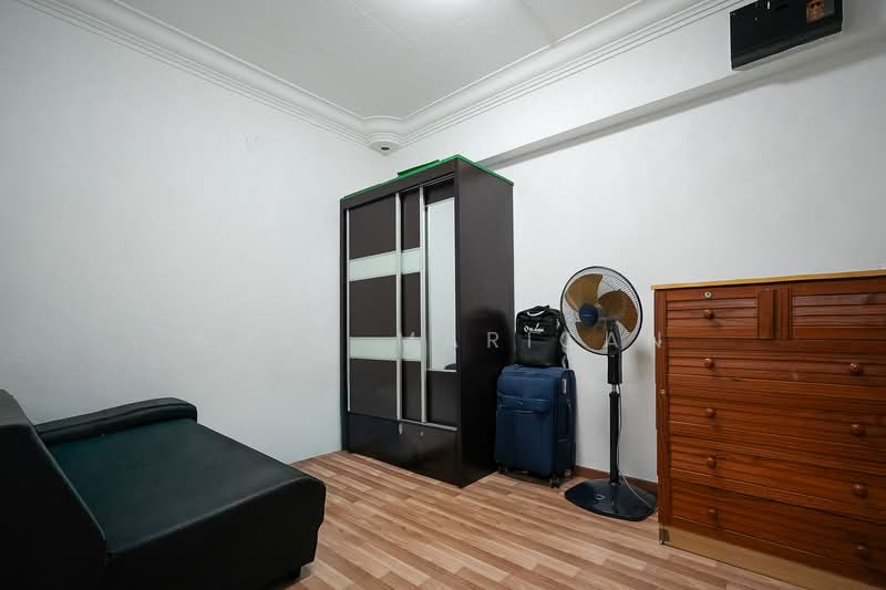 416 Yishun Avenue 11 HDB Flat For Sale at S$ 699,000 | PropertyGuru Singapore - Interior