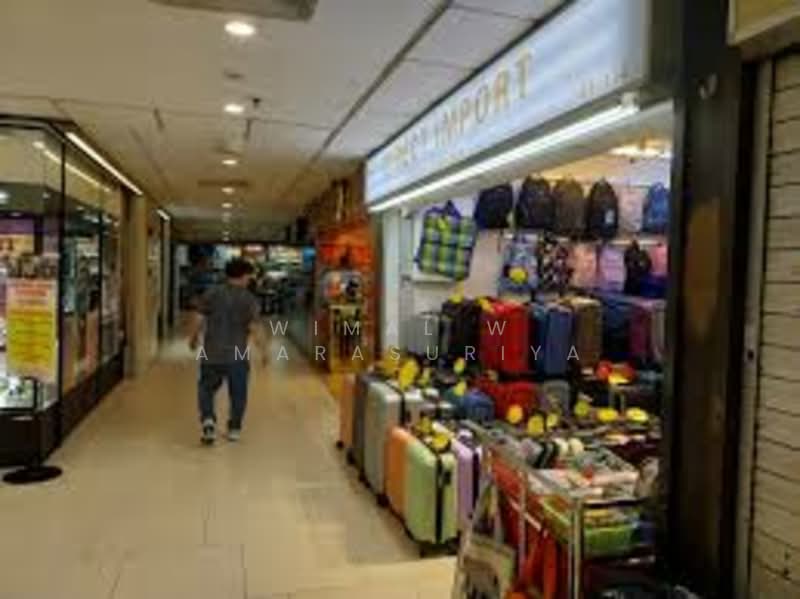 Lucky Plaza, 304 Orchard Road, 118 sqft, Mall Shop For Sale, by Wimal W Amarasuriya, 500062189 - Corridor - CommercialGuru.com.sg