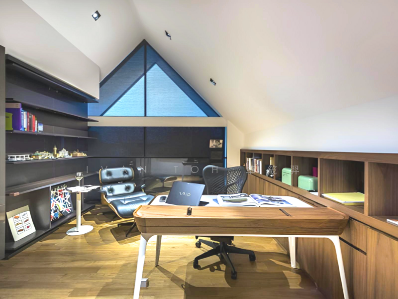 NEW LIST! GOODMAN⭐FORMWERKZ DETACHED HOUSE Detached House For Sale at S$ 16,880,000 | PropertyGuru Singapore - Study