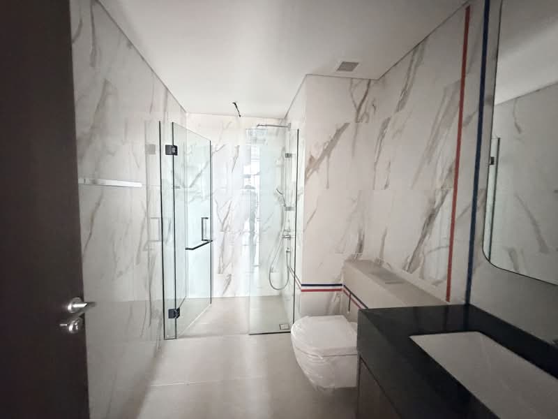 Claydence Apartment For Sale at S$ 3,413,800 | PropertyGuru Singapore - Bathroom