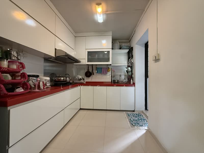 154 Gangsa Road HDB Flat For Sale at S$ 799,999 | PropertyGuru Singapore - Kitchen