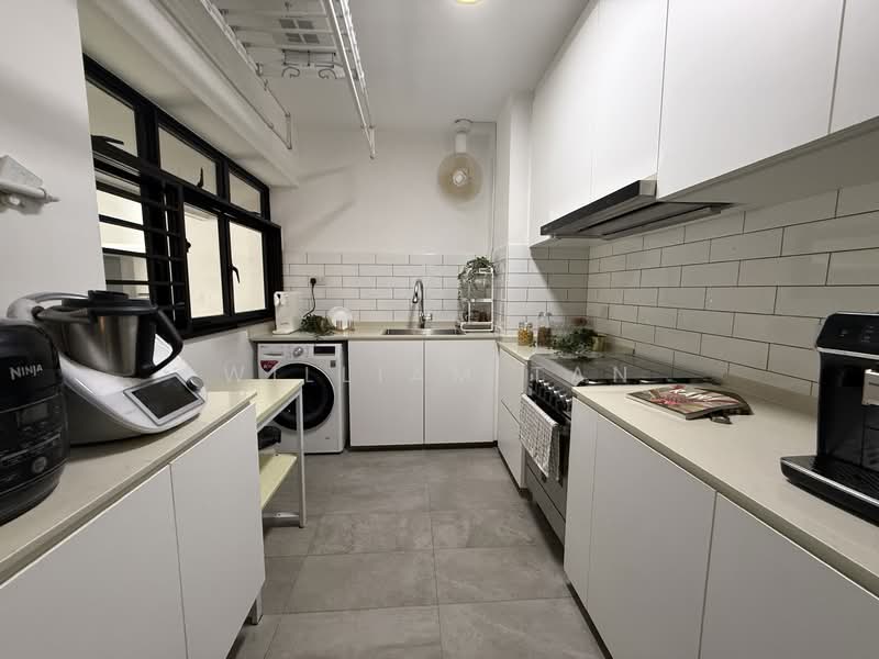 25B Jalan Membina HDB Flat For Sale at S$ 998,000 | PropertyGuru Singapore - Kitchen