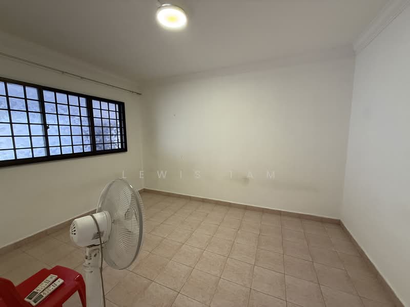 339 Bukit Batok Street 34 HDB Flat For Sale at S$ 515,000 | PropertyGuru Singapore - Interior