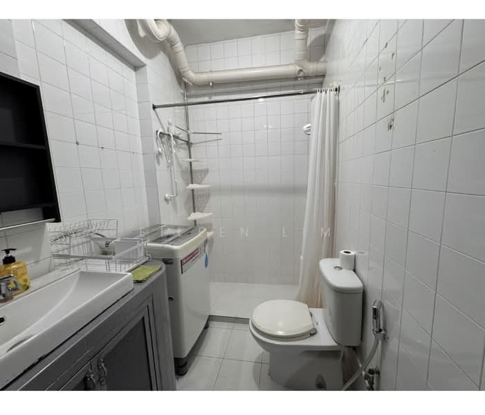 Thomson Grove, Yio Chu Kang Road, Room Rental, 378 sqft, Condominium For Rent, by Eileen Lim, 500062267 - Bathroom - PropertyGuru.com.sg
