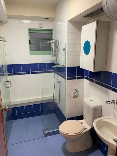 637B Punggol Drive HDB Flat For Sale at S$ 860,000 | PropertyGuru Singapore - Bathroom