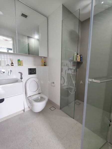 Jui Residences Condominium For Sale at S$ 1,478,000 | PropertyGuru Singapore - Bathroom