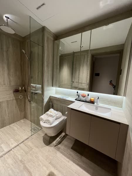 River Modern Condominium For Sale at S$ 6,000,000 | PropertyGuru Singapore - Bathroom