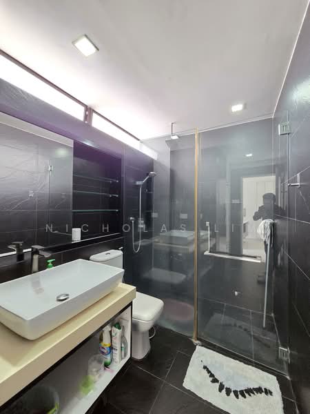 The Odeon Katong, 11 East Coast Road, 1 Bedroom, 581 sqft, Apartment For Rent, by Nicholas Lim, 500062338 - Bathroom - PropertyGuru.com.sg