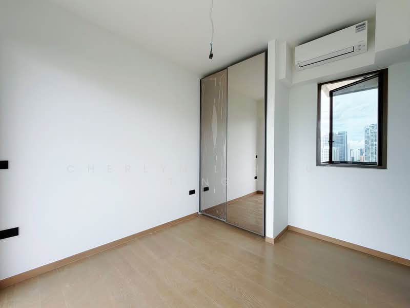 The Landmark, 173 Chin Swee Road, 3 Bedrooms, 1,076 sqft, Condominium For Rent, by Cherlyn Loh Xue Ting, 500062353 - Master Bedroom - PropertyGuru.com.sg