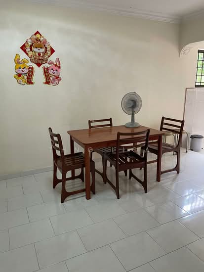 For Rent - 552 Jurong West Street 42