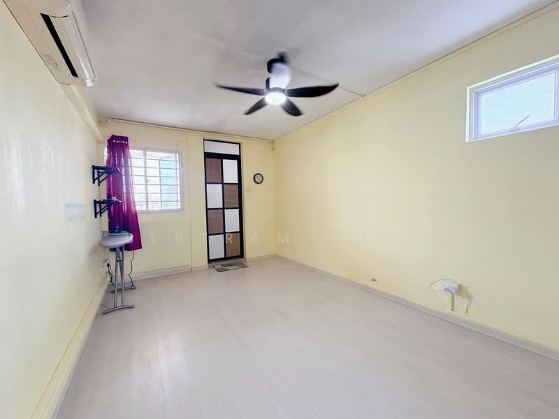 122 Bedok Reservoir Road HDB Flat For Sale at S$ 708,000 | PropertyGuru Singapore - Bedroom