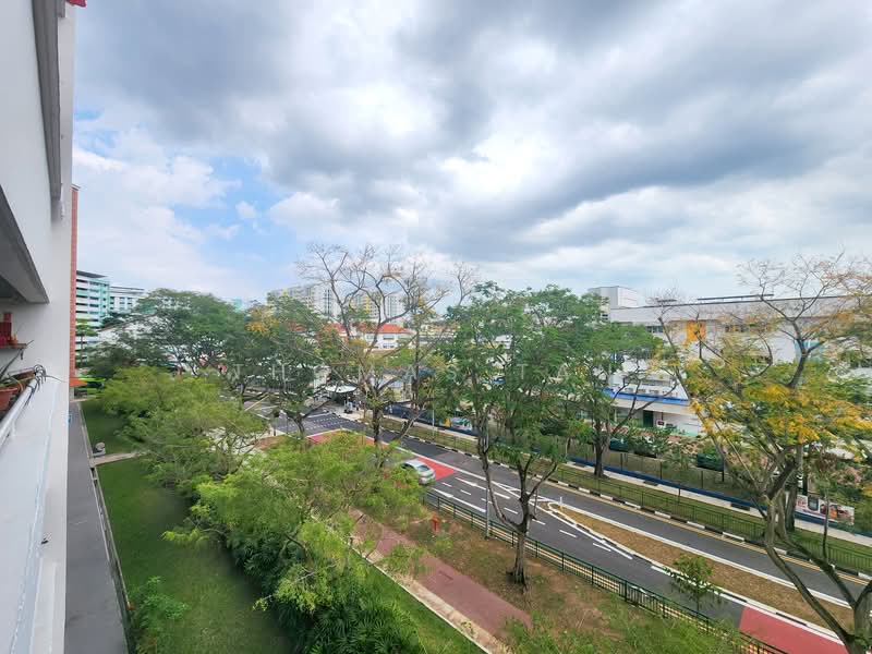329 Serangoon Avenue 3 HDB Flat For Sale at S$ 638,000 | PropertyGuru Singapore - Exterior