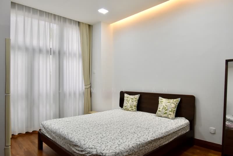 River Place Condominium For Sale at S$ 2,450,000 | PropertyGuru Singapore - Level 1 - Master Bedroom