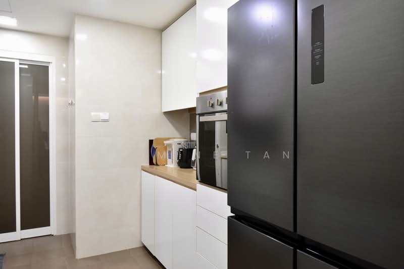 River Place Condominium For Sale at S$ 2,450,000 | PropertyGuru Singapore - Level 1 - Kitchen