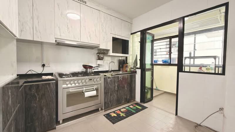509A Yishun Avenue 4 HDB Flat For Sale at S$ 640,000 | PropertyGuru Singapore - Kitchen