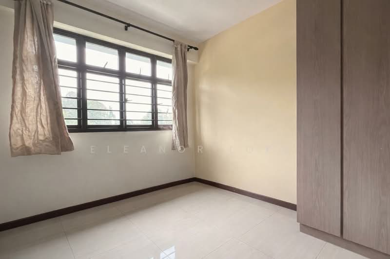 509A Yishun Avenue 4 HDB Flat For Sale at S$ 640,000 | PropertyGuru Singapore - Bedroom