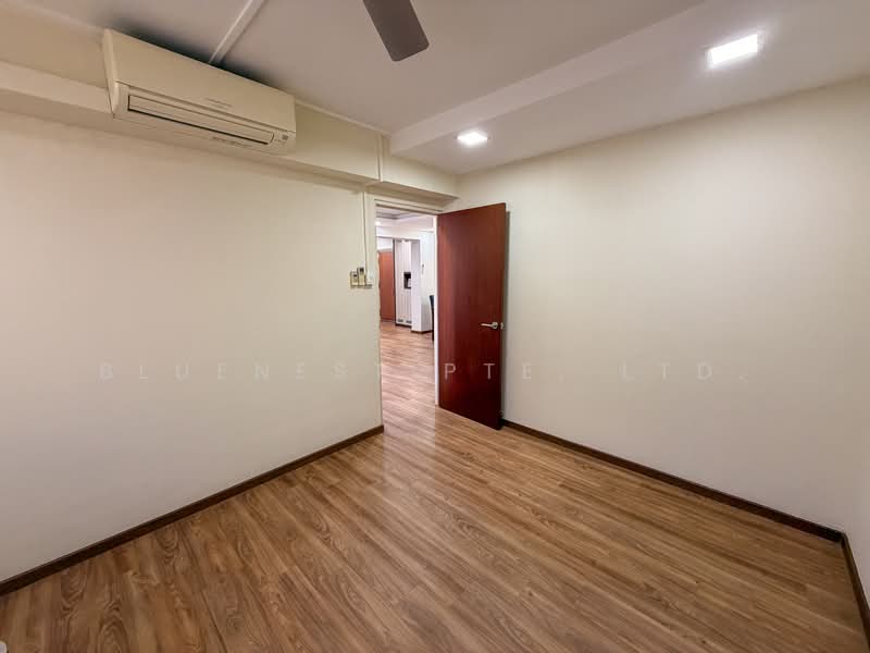 486A Tampines Avenue 9 HDB Flat For Sale at S$ 788,000 | PropertyGuru Singapore - Bedroom