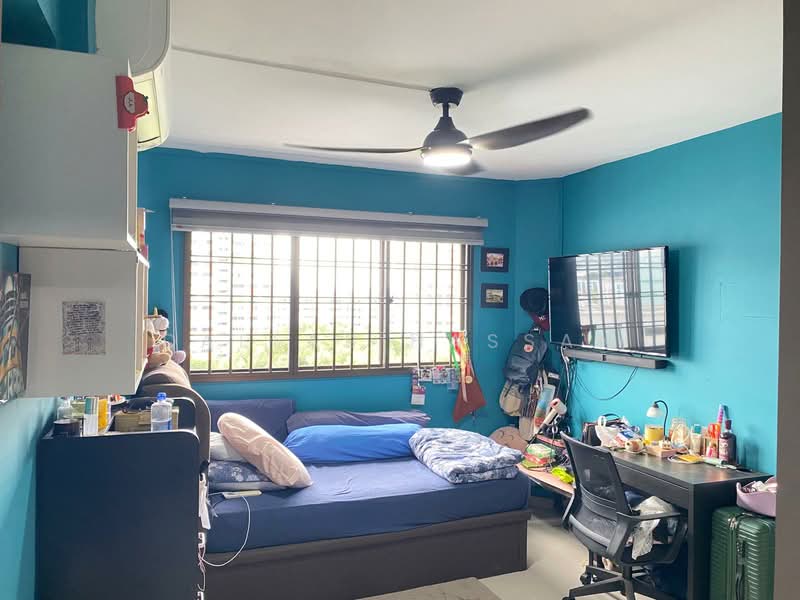 238 Jurong East Street 21 HDB Flat For Sale at S$ 738,888 | PropertyGuru Singapore - Bedroom