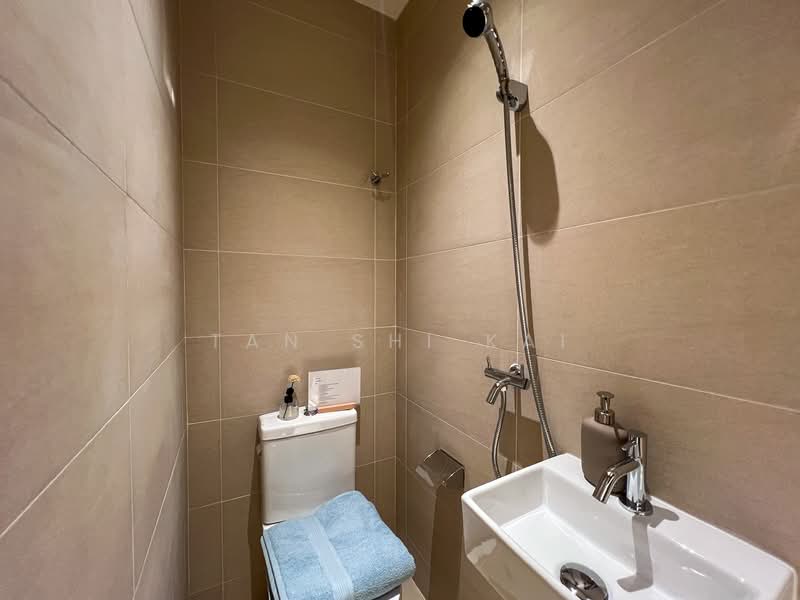 Newly Renovated Brand New Freehold Unit Selling Cheap in D15! Condominium For Sale at S$ 3,898,000 | PropertyGuru Singapore - WC