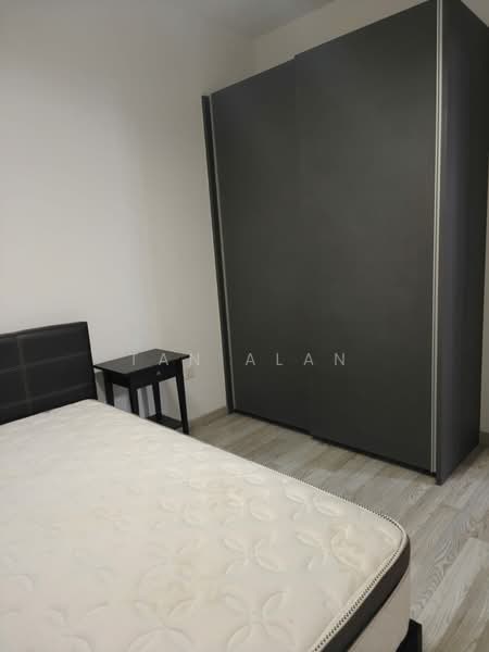 Lakeville, 1 Jurong Lake Link, 1 Bedroom, 560 sqft, Condominium For Rent, by Tan Alan, 500062400 - Bedroom - PropertyGuru.com.sg