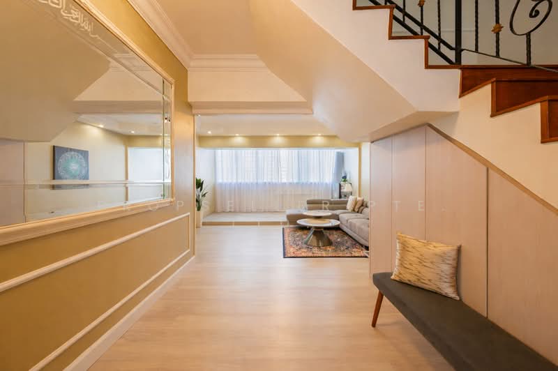 142 Serangoon North Avenue 1 HDB Flat For Sale at S$ 1,000,000 | PropertyGuru Singapore - Living Room