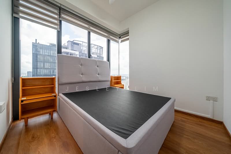 Gem Residences Condominium For Sale at S$ 2,488,000 | PropertyGuru Singapore - Master Bedroom