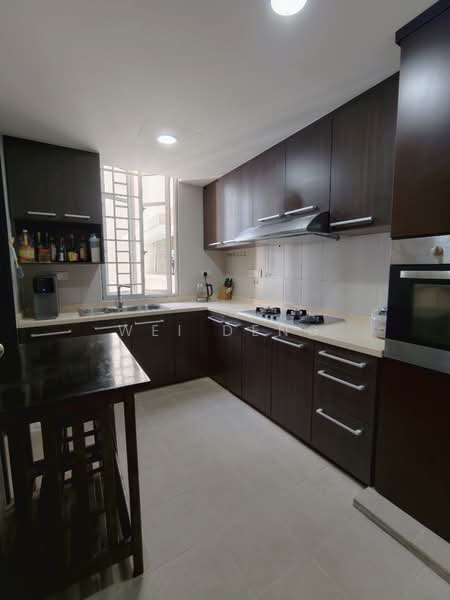 Cavendish Park, 20 Pine Grove, 2 Bedrooms, 926 sqft, Condominium For Sale, by WEI DENG, 500062416 - Kitchen - PropertyGuru.com.sg