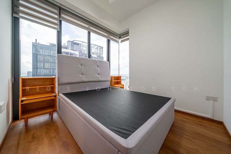 Gem Residences Condominium For Sale at S$ 2,488,000 | PropertyGuru Singapore - Master Bedroom