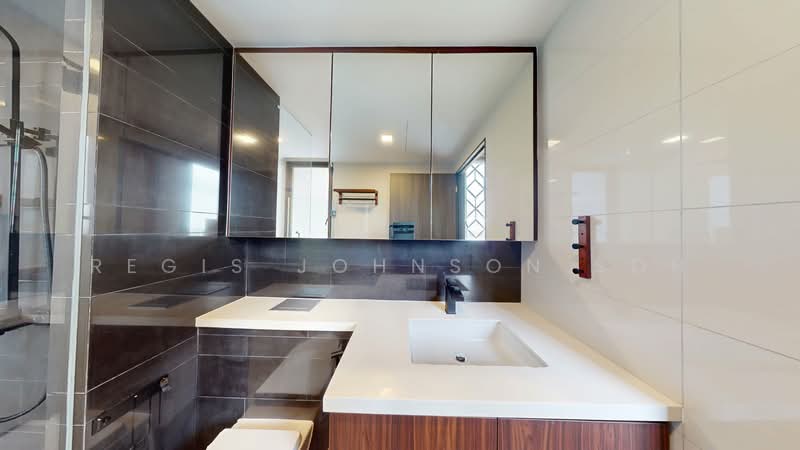 Gem Residences, 1 Lorong 5 Toa Payoh, 3 Bedrooms, 1,055 sqft, Condominium For Sale, by Regis Johnson Soh, 500062417 - Master Bathroom - PropertyGuru.com.sg