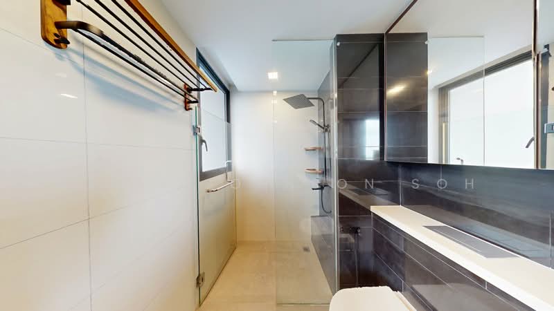 Gem Residences, 1 Lorong 5 Toa Payoh, 3 Bedrooms, 1,055 sqft, Condominium For Sale, by Regis Johnson Soh, 500062417 - Master Bathroom - PropertyGuru.com.sg