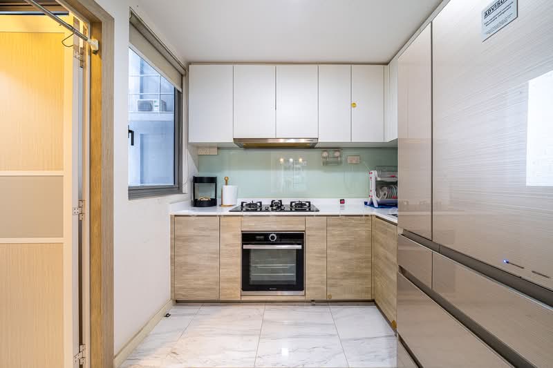 The Alps Residences Condominium For Sale at S$ 2,300,000 | PropertyGuru Singapore - Kitchen