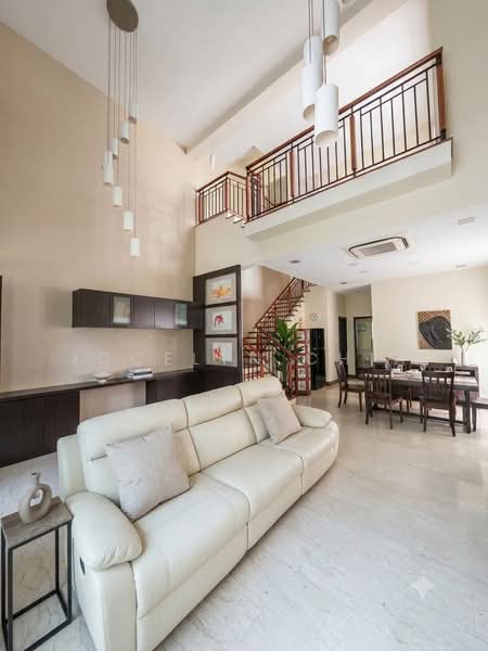 The Springside, Springside Walk, 5 Bedrooms, 3,500 sqft, Corner Terrace For Sale, by Jocelyn Chia, 500062422 - Living Room - PropertyGuru.com.sg